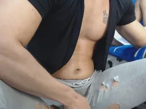 Cam4 Live Sex of DERECKHOT33