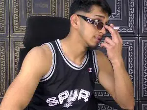 Cam4 Watch Live Sex Cams of DanteRafaelo