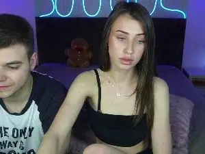 Cam4 Free Live Porn of VikkiAndGeorge