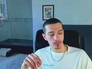 Cam4 Watch Live Sex Cams of KaydenDrew