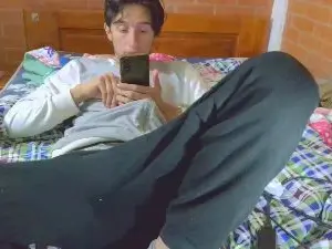 Cam4 Free Live Porn of johan70sexy