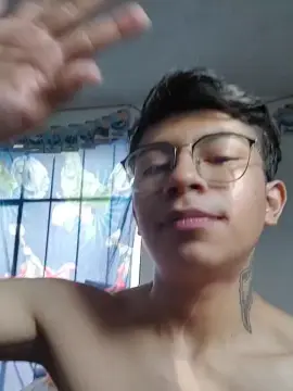 Cam4 Free Live Porn of lion3hdz1