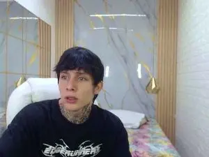 Cam4 Live Sex Cam of Iantwink18