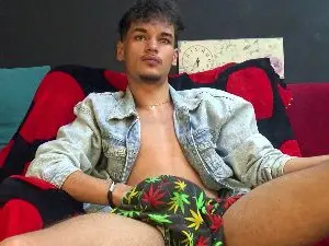 Cam4 Watch Live Sex Cams of KevinnSpice