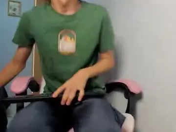 Chaturbate Adult Webcams of alantrickz365
