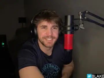 Chaturbate Free Live Porn of blakemiles2