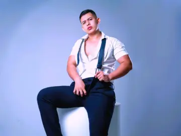 Livejasmin Free Porn Cam of RomanCross