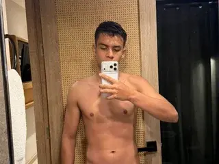 Streamate Adult Webcams of LucasDonill33