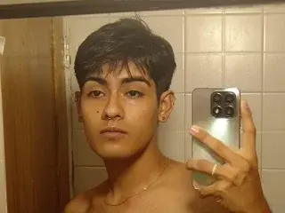 Streamate Live Sex of Tyler_Cruz