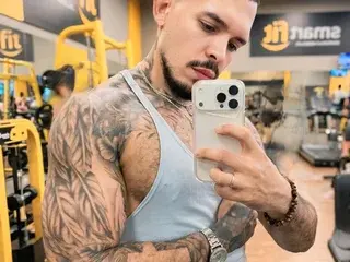 Streamate Nude Webcam of Adil_nova_lock
