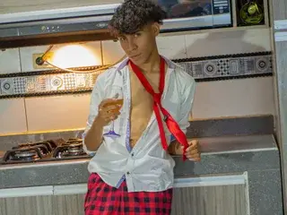 Streamate Private Sex Chat of hugearmound