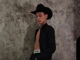 Streamate Best live sex cam show of Max_Steell